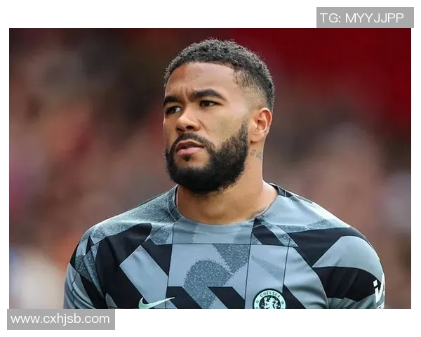 秃头男足球星以光头魅力征服赛场赢得无数球迷热烈追捧